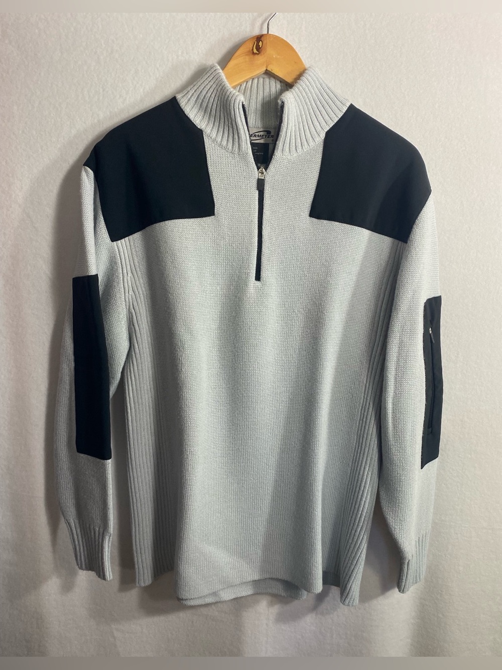 Obermeyer Men’s Merino Wool Blend Gray Long Sleeve 1/3 Zip Ski Sweater Aspen M